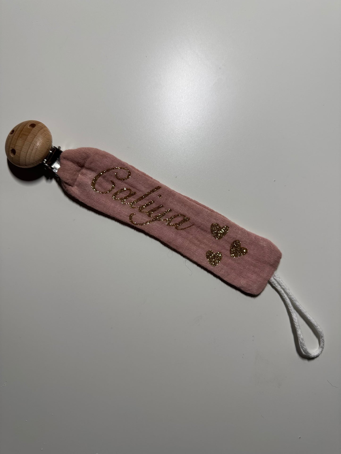 Attache tétine